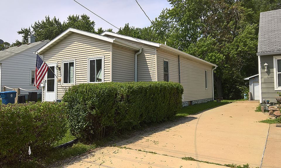 1st image of 2153 8th St