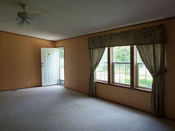 4th image of 45 Garden Ave