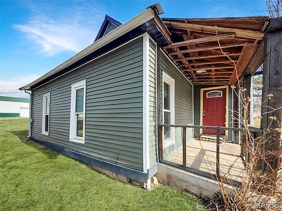 4th image of 407 E Salling St