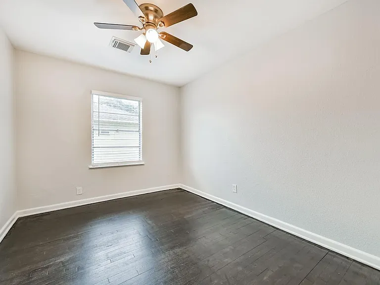 5855 Beldart St — Photo 14