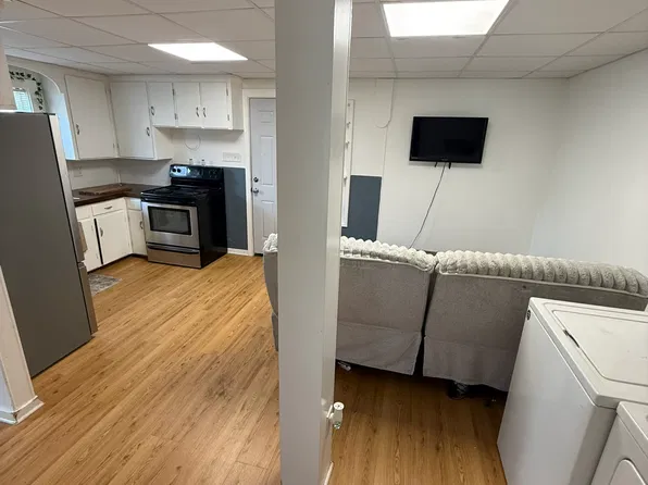 126 Spring St APT 4, Lewiston, ME 04240