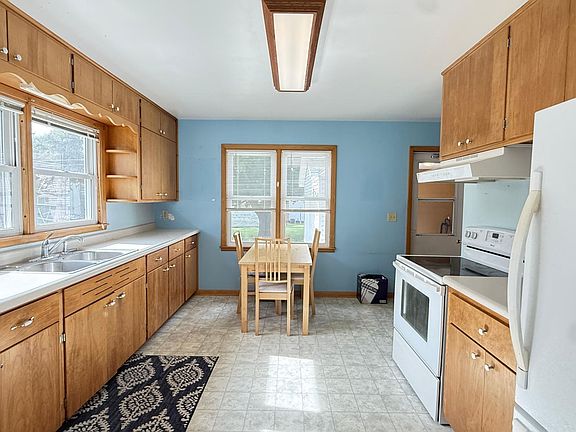 5th image of 721 S 11th St