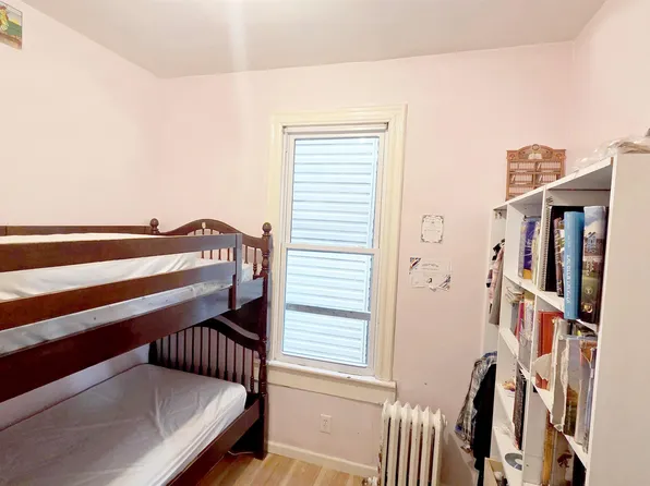 164 Bayview Avenue image 12 of 26