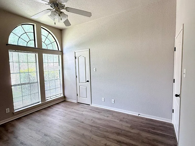 2708 Hydrangea Ave — Photo 19