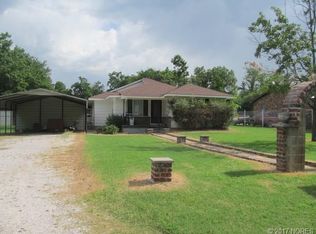 512 E 5th St, Weleetka, OK 74880