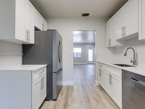 5th image of 7605 NW 4th Pl APT 205