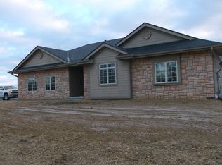 65911 Pease Rd, Glenwood, IA 51534