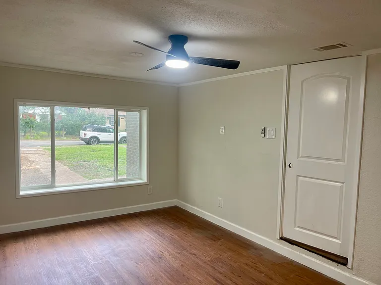 10513 Aledo Dr — Photo 12