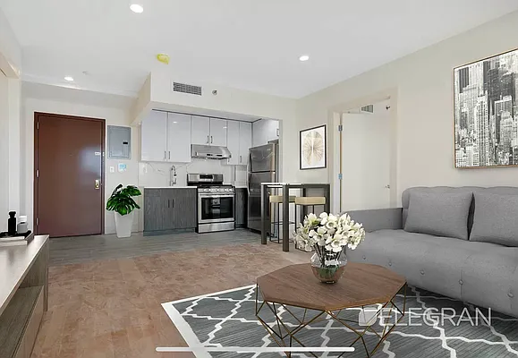 Rented by (Legacy) Elegran | media 17