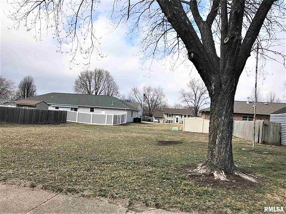 4th image of 1007 Coolidge Ave