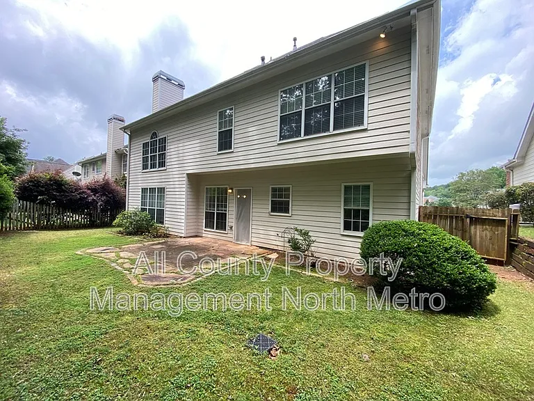 550 Elgaen Ct — Photo 11