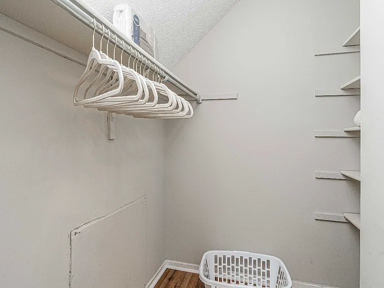 1135 Hulon Ln — Photo 20