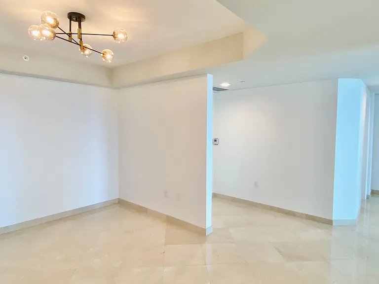 16400 Collins Ave #542 — Photo 21