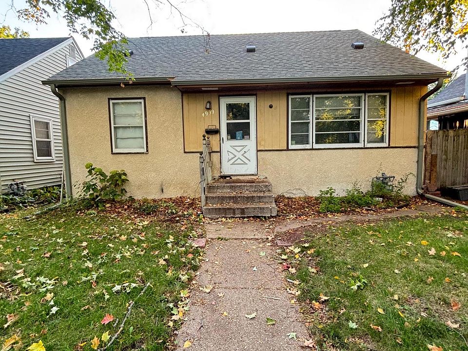 1st image of 4939 Oliver Ave N
