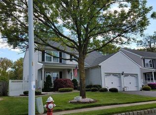 3 Madison Dr, Helmetta, NJ 08828