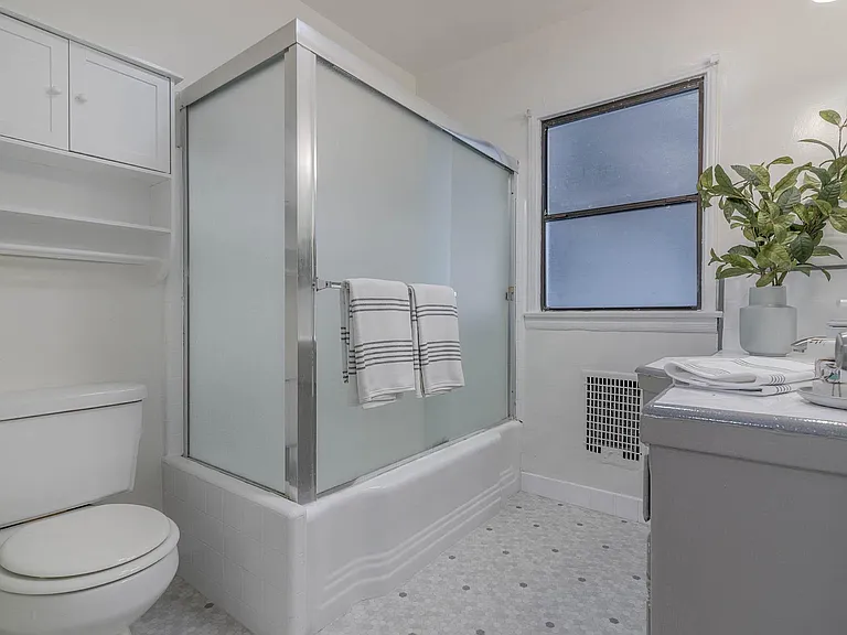 14858 1/4 Dickens St — Photo 11