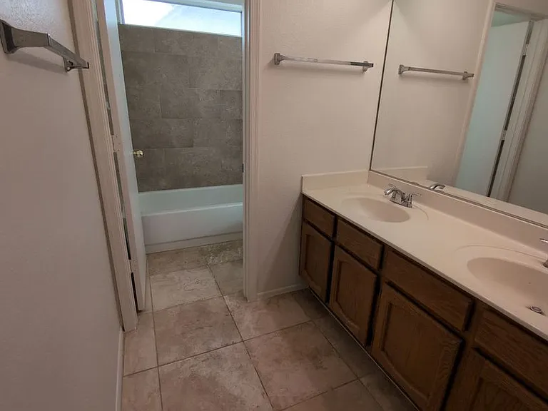 1207 E San Remo Ave — Photo 12