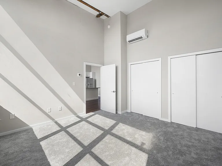 East Tioga Lofts — Photo 15