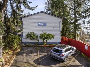 7820 SW 17th Dr, Portland, OR 97219