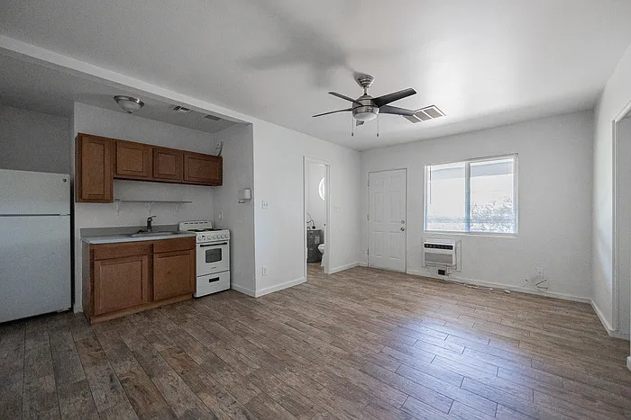 1507 E Harvard St #B — Photo 4