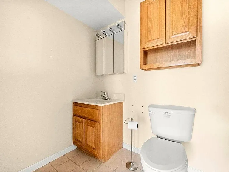 2 Hops Commons Ct — Photo 4