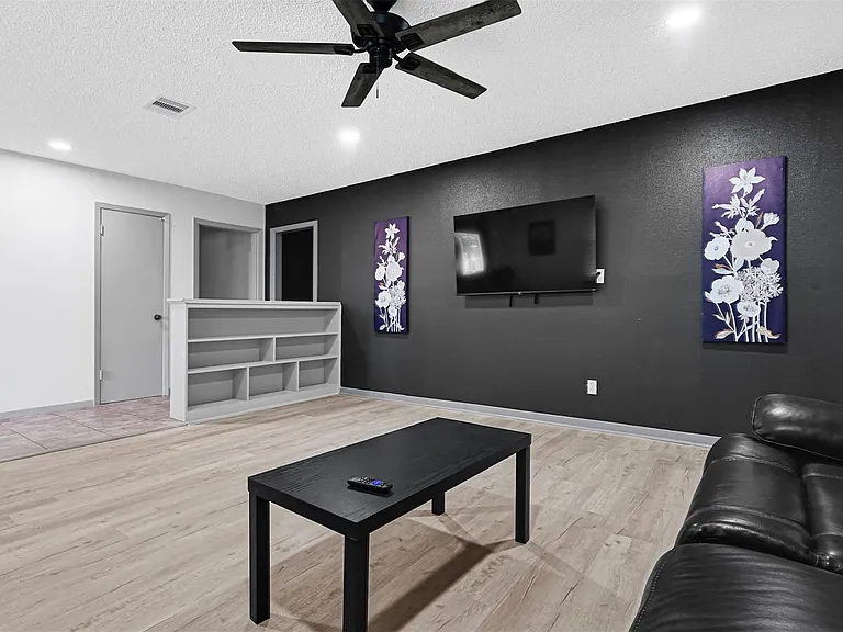 1806 Clayton Dr — Photo 11