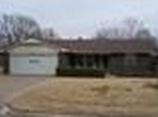 2701 Temple Pl, Ponca City, OK 74604