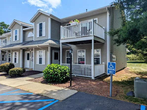 1812 Cambridge Manor Dr, Scotia, NY 12302