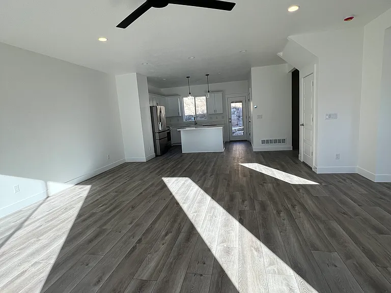 1002 W Mountain Hollow Way — Photo 5