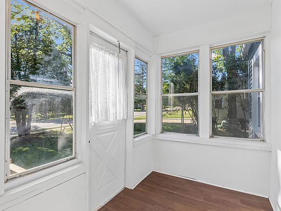 3rd image of 2603 Cedar Heights Dr