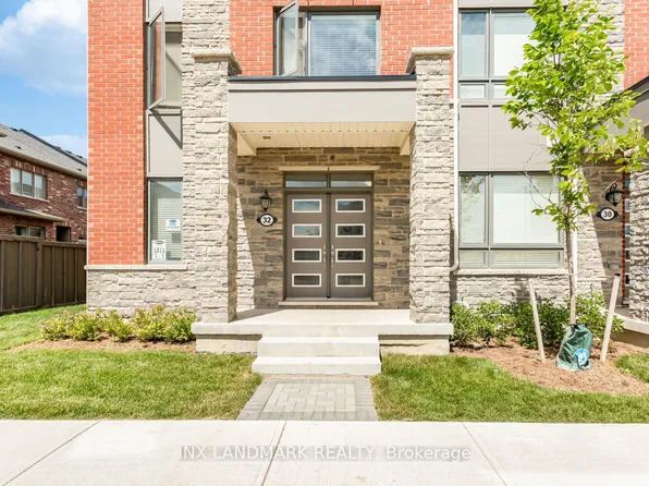 32 Summer Wind Ln, Brampton, ON L7A 5J2