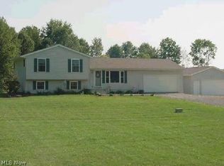 3098 Old Forge Rd, Kent, OH 44240