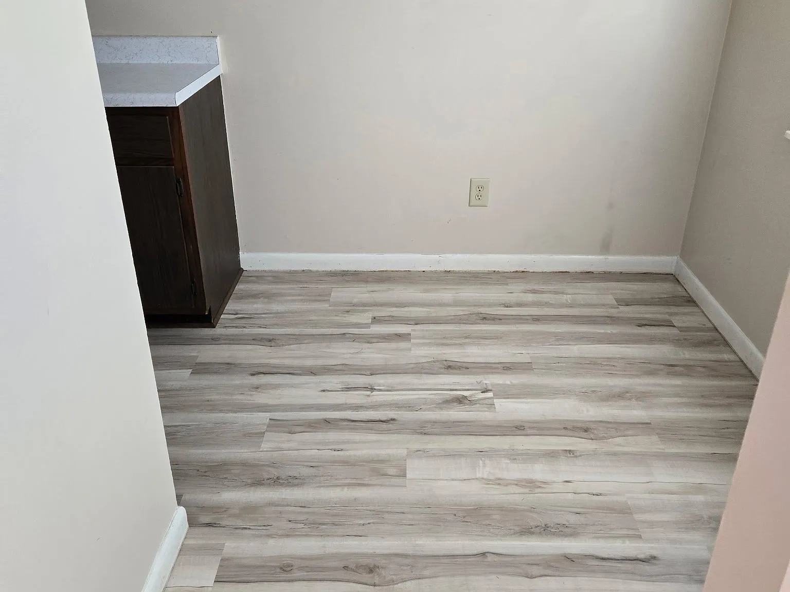 1 bed, 700 sqft, $800 — Photo 3