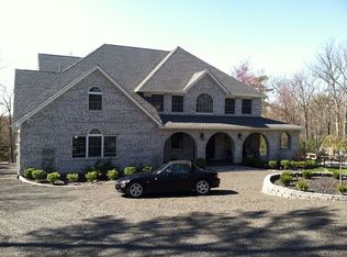 131 Yuma Ct, Milford, PA 18337