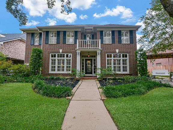 2nd image of 1818 Chatham Trails Ct