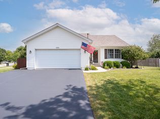 1221 Glen Mor Dr, Shorewood, IL 60404