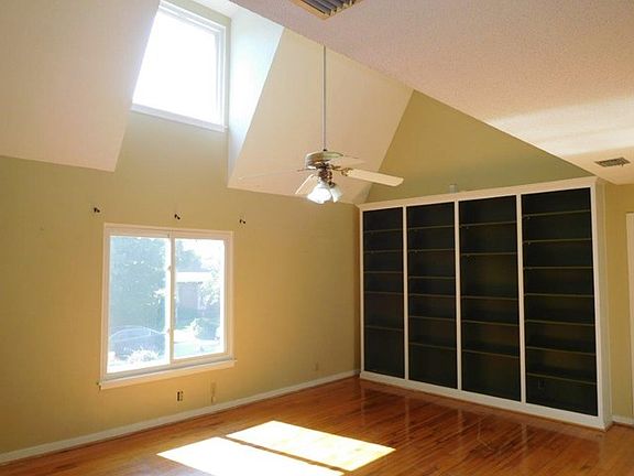 5th image of 103 Demere Retreat Ln