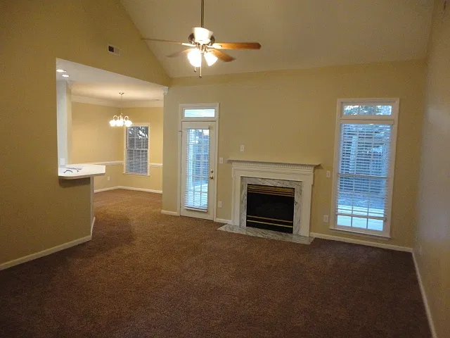 102 Selsey Dr — Photo 7