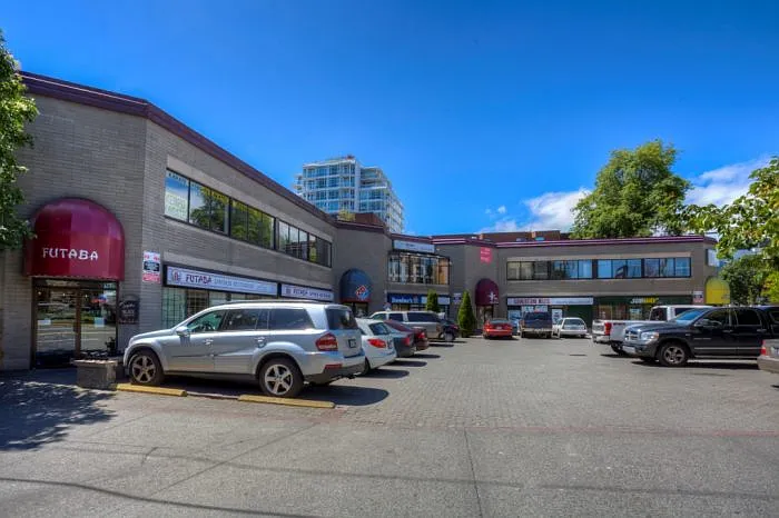 Quadra Plaza — Photo 3