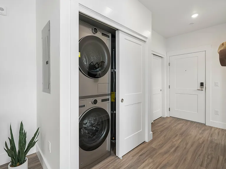Artisan Apartments — Photo 17