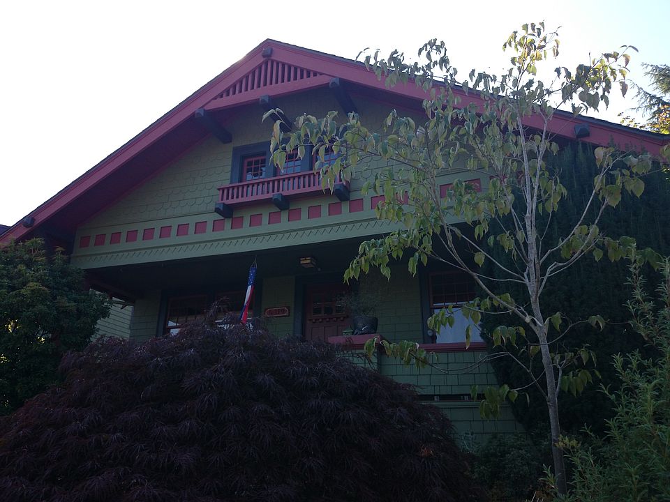 2nd image of 6319 19th Ave NE