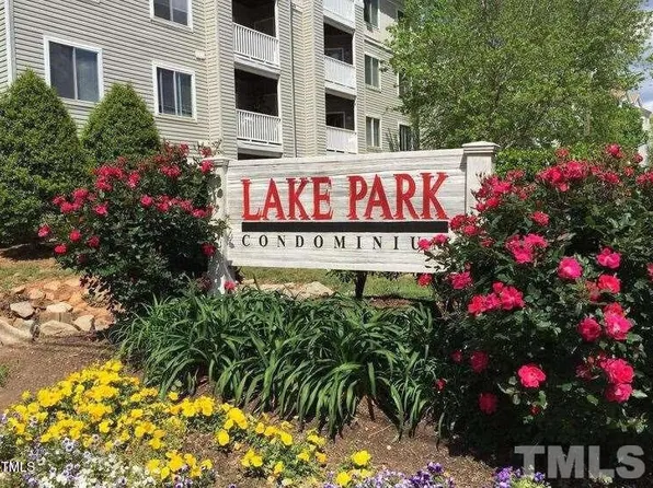 1221 University Ct APT 203, Raleigh, NC 27606