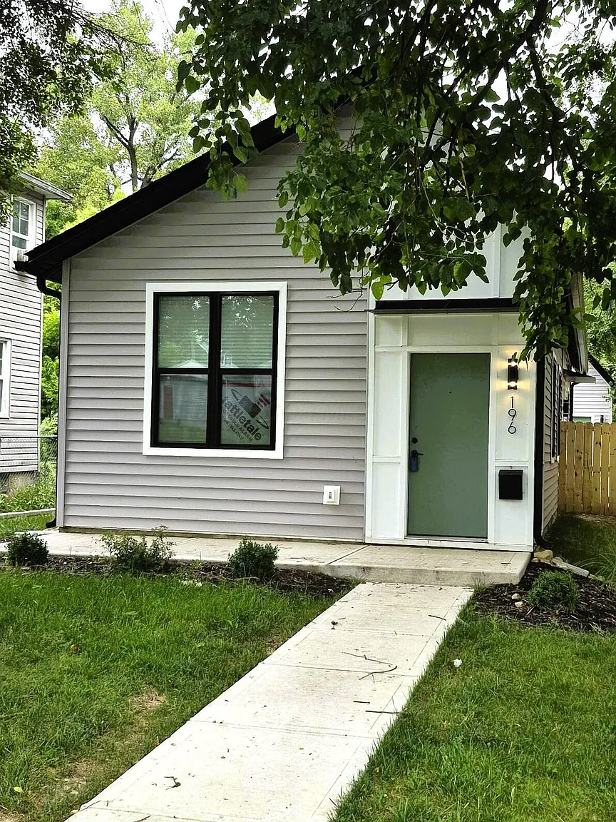 196 Belvidere Ave photo 1