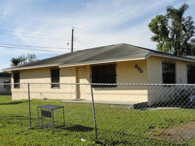 300 SW 12th St, Belle Glade, FL, 33430
