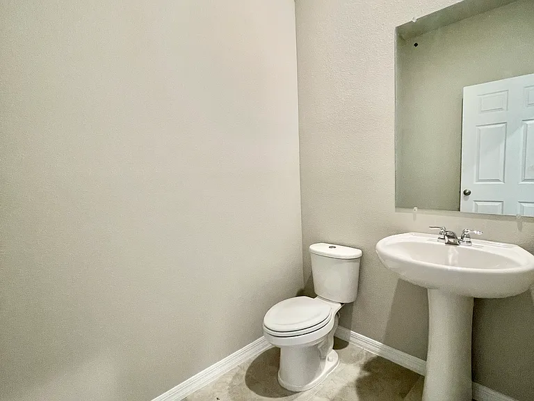332 S Zuni Rd — Photo 11