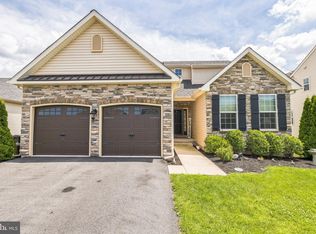 1100 Meadowview Dr, Quakertown, PA 18951