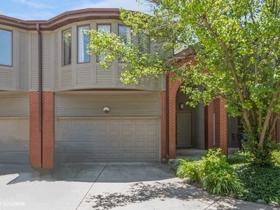 3305 Old Glenview Rd #B, Wilmette, IL, 60091