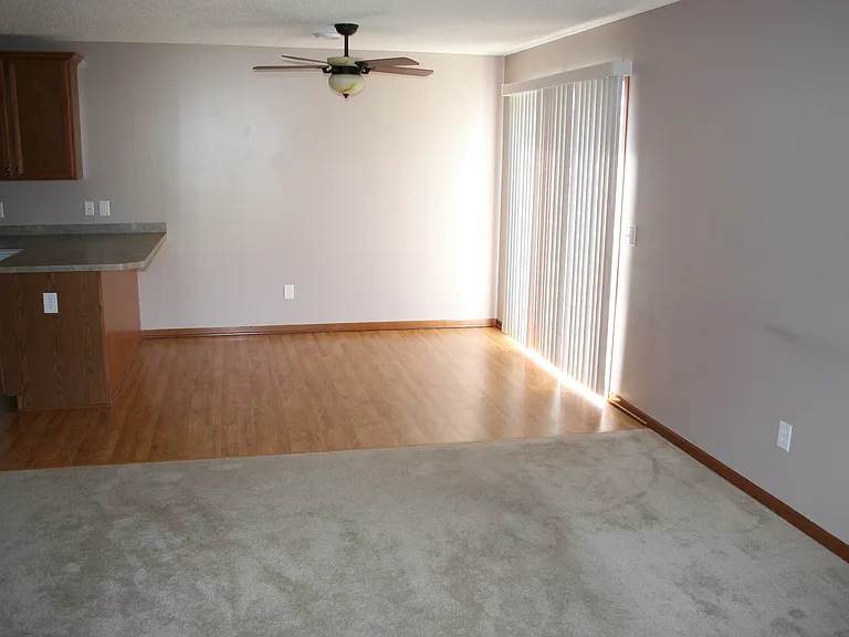 1345 Raintree Ln — Photo 7