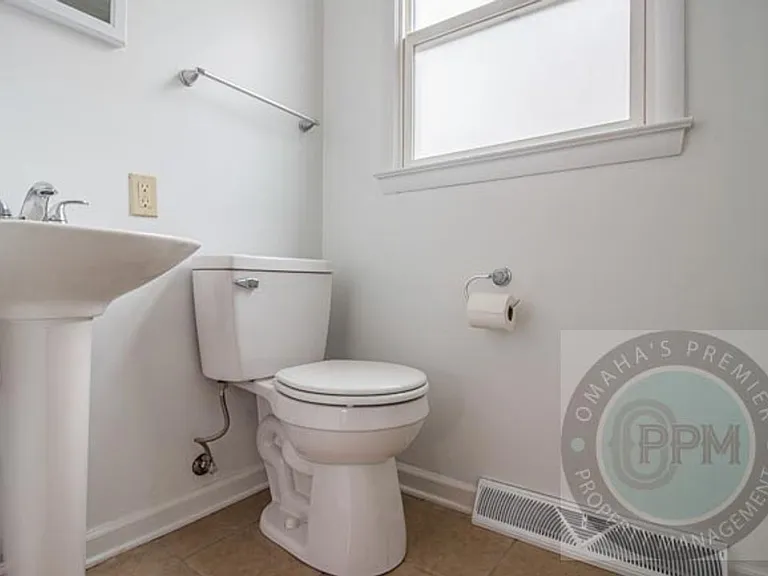 2924 Westgate Rd — Photo 7