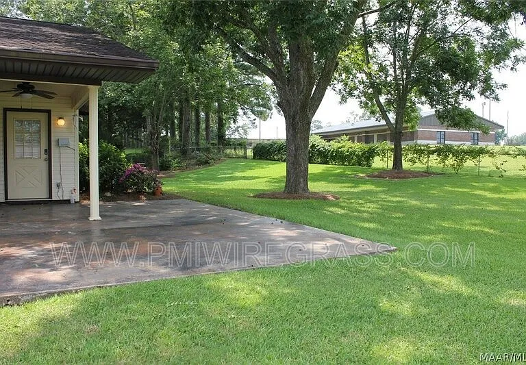 59 Andrews Dr — Photo 37